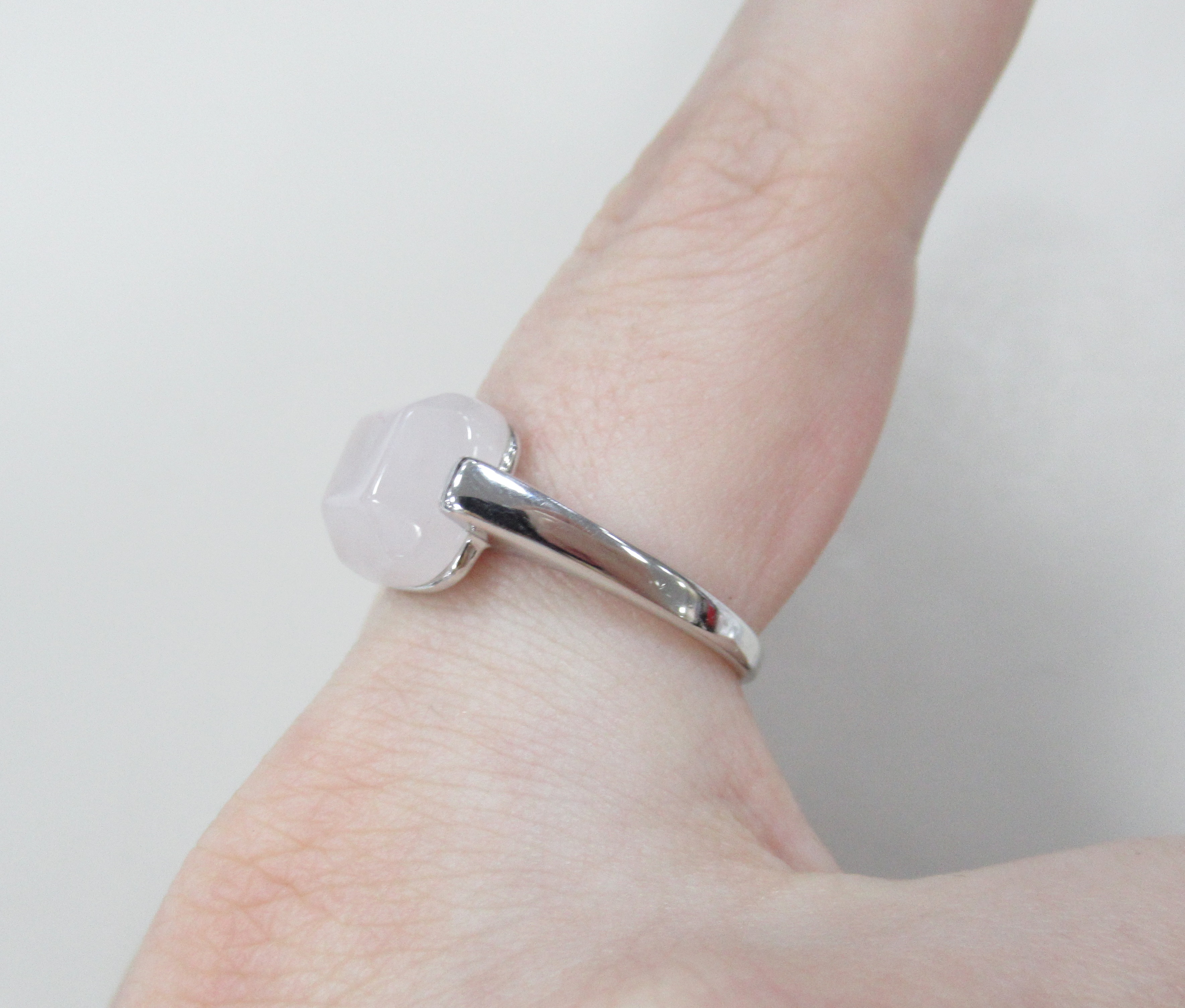 Серебряное кольцо с кварцем